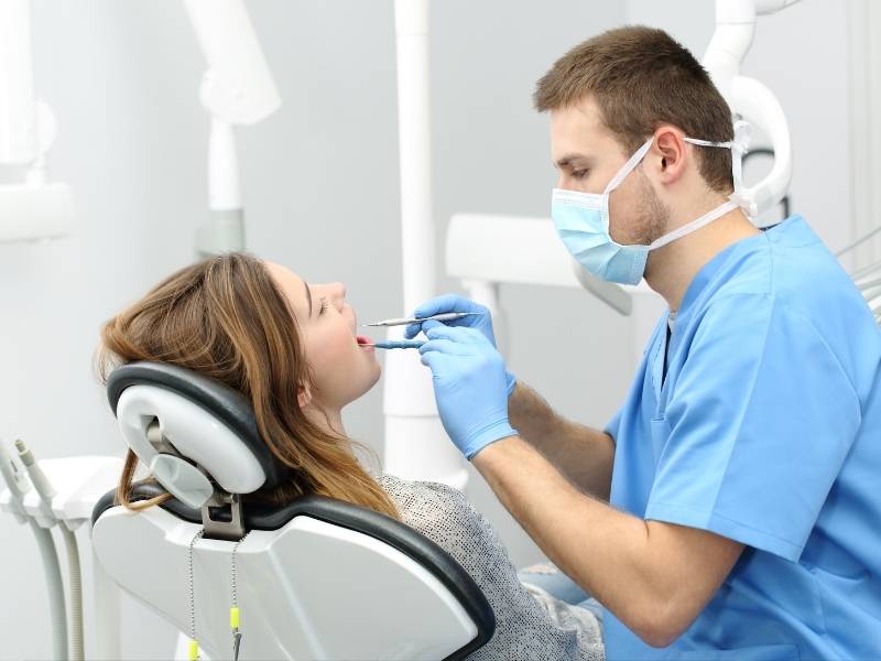Kapan Waktunya Periksa Gigi ke Dokter Gigi? Ini Penjelasannya